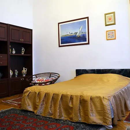 Ferenciek Tere * Βουδαπέστη