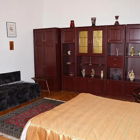 Ferenciek Tere * Βουδαπέστη